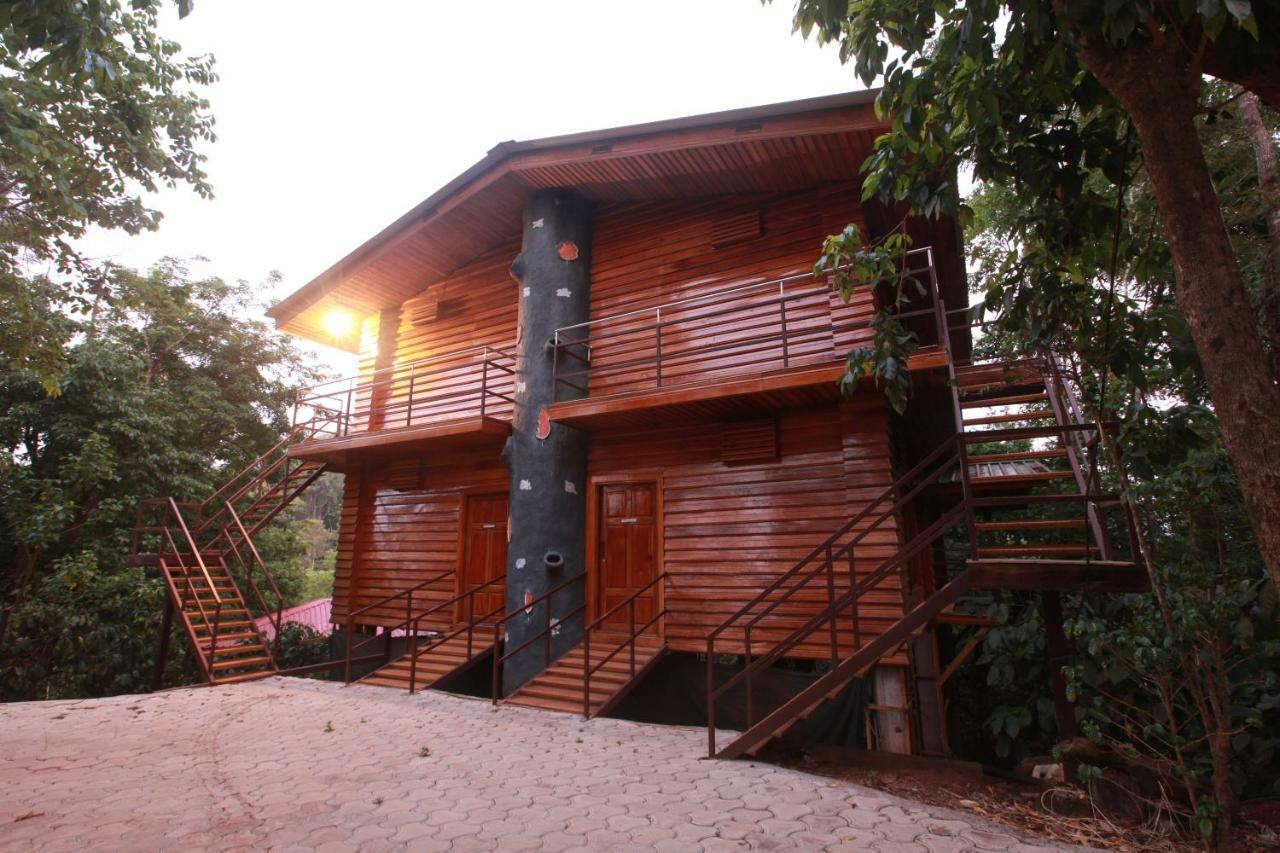 Eagle Eye Resorts Sangameswarpet Buitenkant foto