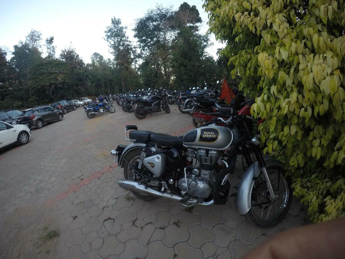Eagle Eye Resorts Sangameswarpet Buitenkant foto