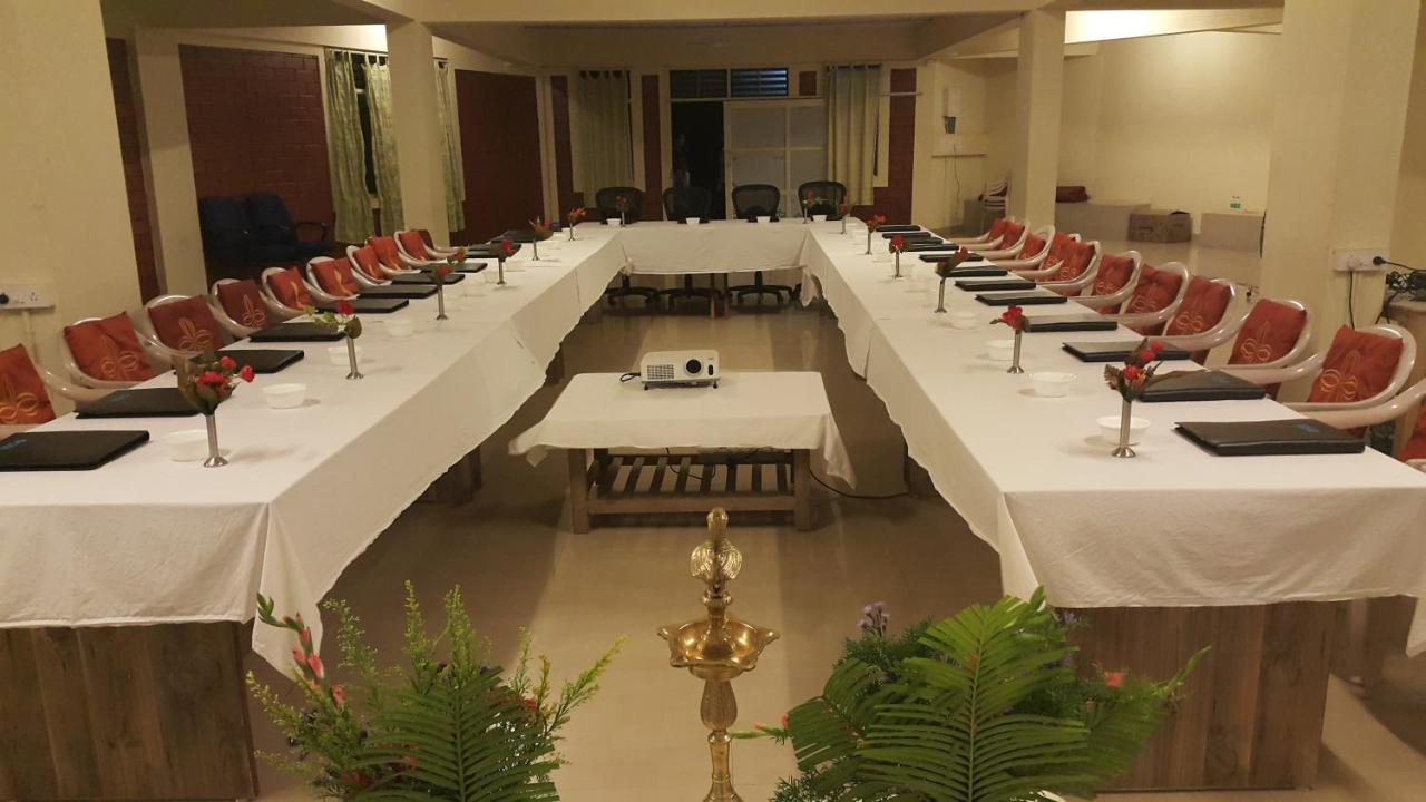 Eagle Eye Resorts Sangameswarpet Buitenkant foto