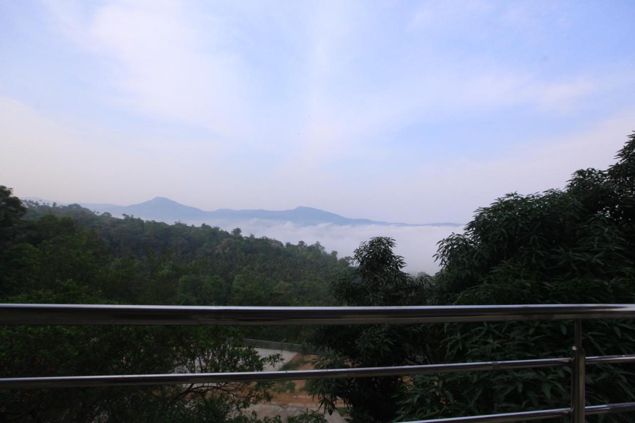 Eagle Eye Resorts Sangameswarpet Buitenkant foto