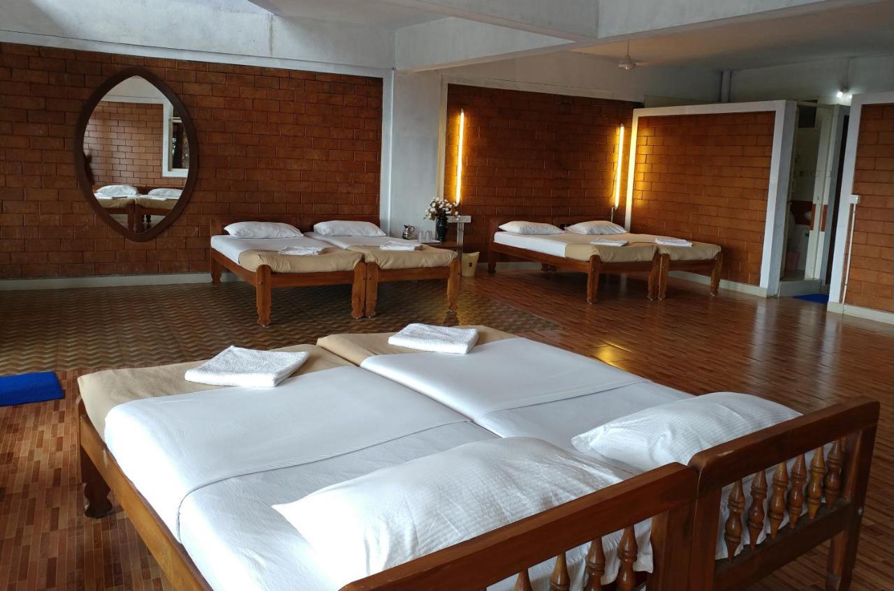 Eagle Eye Resorts Sangameswarpet Buitenkant foto